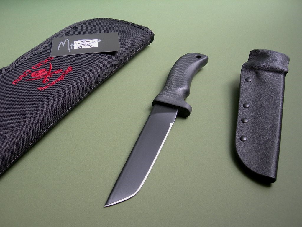 http://www.mileswelze.com/knives/maddog/203/LRG_001.jpg